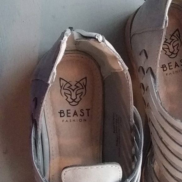 Shoes - Picture 3 of 4